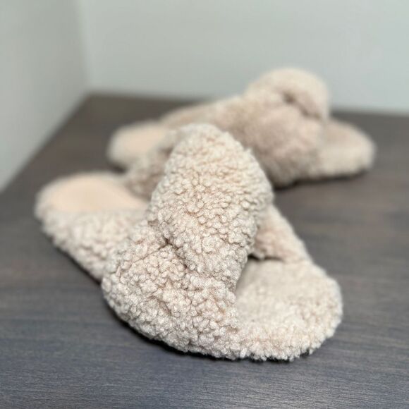 BALENCIAGA Drapy Puffy Shearling Slip-on House Shoes Slides Slippers Cream Fur - Picture 7 of 11